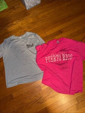 Women’s grey graphic and Puerto Rico Pink T‑Shirt size XL